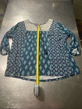 Indigo women’s size 2X Blue Patterned Peasant Tunic with Crochet Yoke